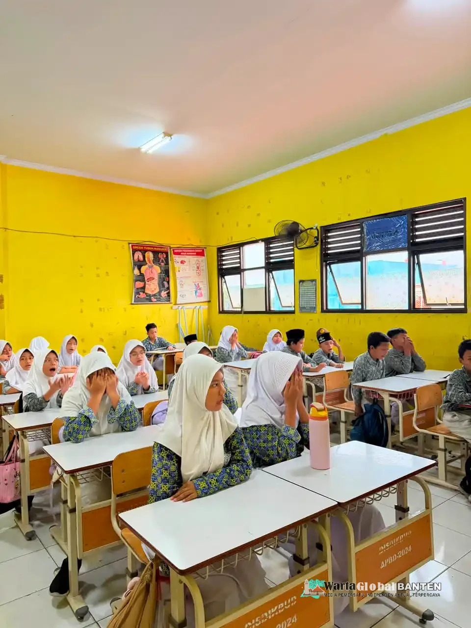 Mengabdi melalui Pendidikan, KKM Universitas Bina Bangsa Kelompok 21 Desa Citerep Hadir Mengajar di SD Negeri tegal jetak